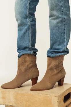 CASEY< Clearance