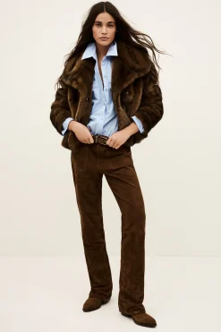 FOXY< Outlet