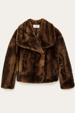 FOXY< Outlet