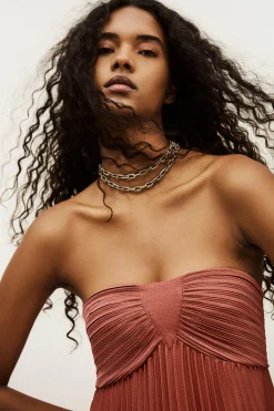 WILLOW< New